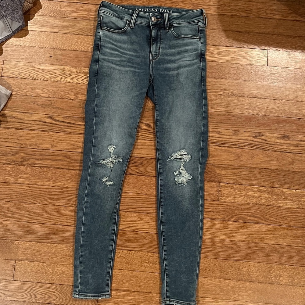 American Eagle distressed jeans